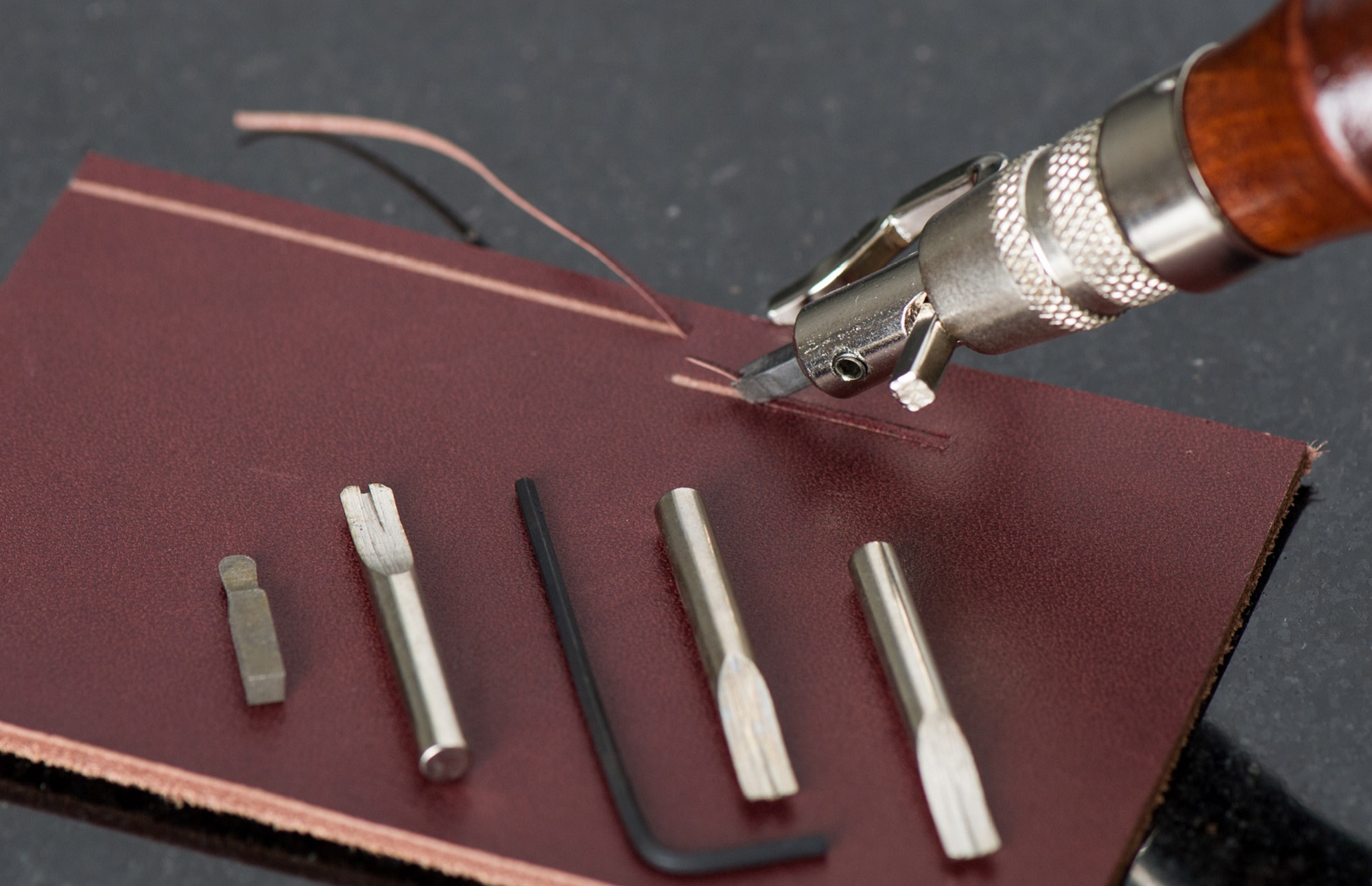 Leathercraft 5 in 1 Groove Too - Groover Stitching Tool avis et prix